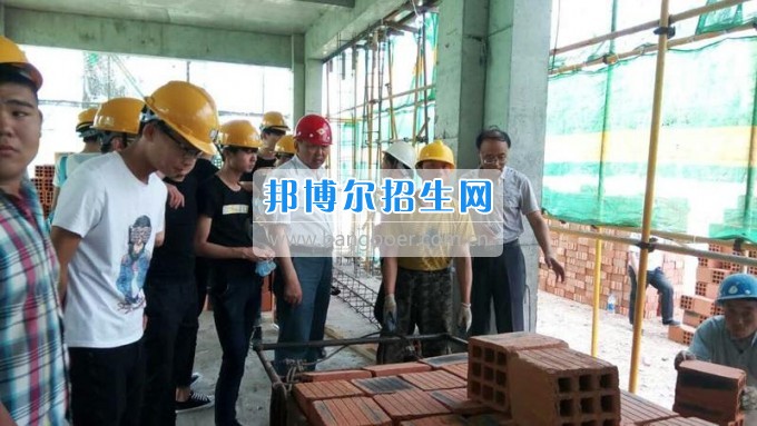 成都初中生可以讀建筑工程施工技術(shù)嗎