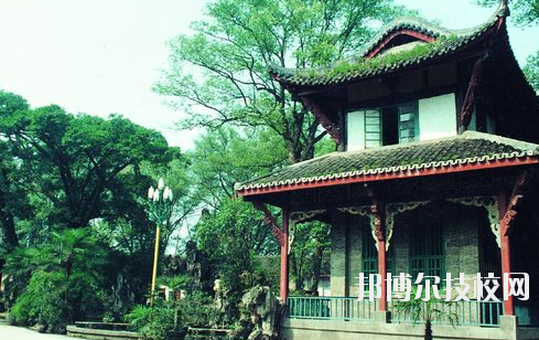 西南醫(yī)科大學(xué)附屬衛(wèi)生學(xué)校2