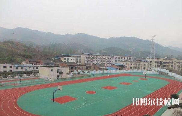 重慶統(tǒng)景職業(yè)中學2020年報名條件、招生要求、招生對象