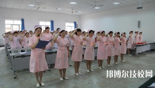 成都成醫(yī)一附院護士學(xué)校學(xué)校怎么樣