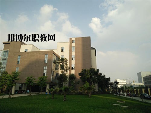 內(nèi)江科技開發(fā)學校2020年報名條件、招生要求、招生對象