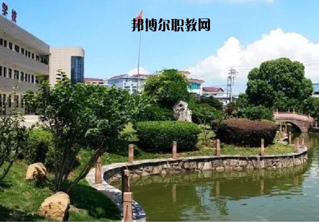 寧?？h雙林職業(yè)學校2020年招生辦聯(lián)系電話