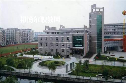樂至縣回瀾職業(yè)中學2020年報名條件、招生要求、招生對象