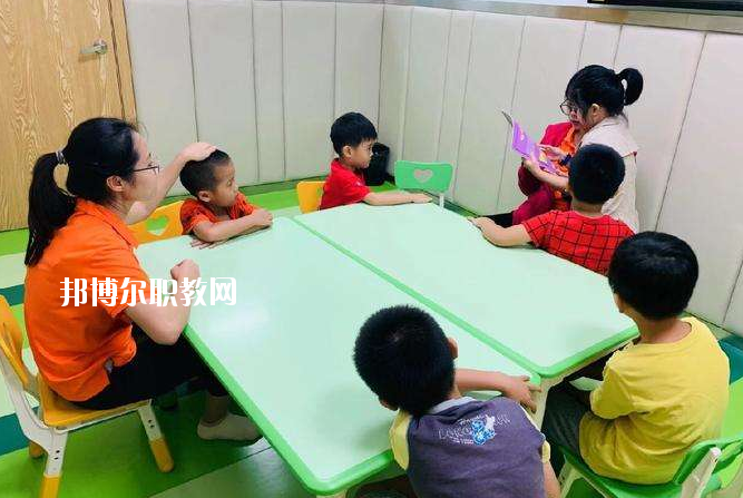 湖北2020年讀幼師學(xué)校學(xué)什么專業(yè)好