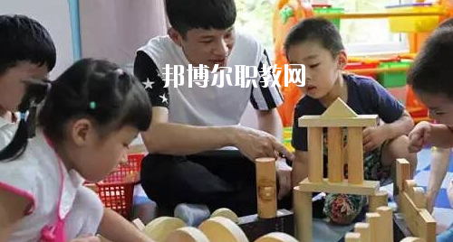 貴州2020年初中生讀幼師學(xué)校好嗎