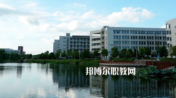 安徽銅陵技師學(xué)院2021年報(bào)名條件、招生要求、招生對(duì)象