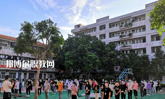 佛山騰飛技工學(xué)校2021年學(xué)費(fèi)、收費(fèi)多少