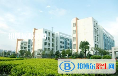 邢臺(tái)職教中心2018年報(bào)名條件、招生對(duì)象