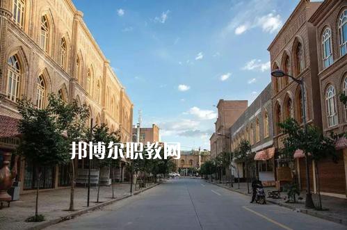 新疆喀什地區(qū)衛(wèi)生學(xué)校2021年招生計(jì)劃