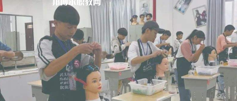 都勻工商管理學(xué)校2022年報(bào)名條件、招生要求、招生對(duì)象