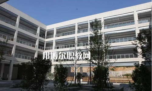 黃山旅游管理學校2022年報名條件、招生要求、招生對象