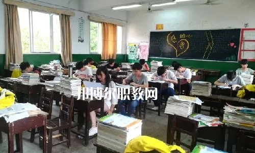 湘潭縣就業(yè)職業(yè)技術學校2022年報名條件、招生要求、招生對象