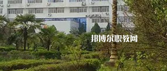 南京華東信息工程技工學(xué)校地址在哪里，哪個(gè)地區(qū)，哪個(gè)城市?