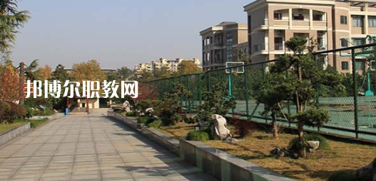 杭州市城西中學職高部地址在哪里，哪個地區(qū)，哪個城市?