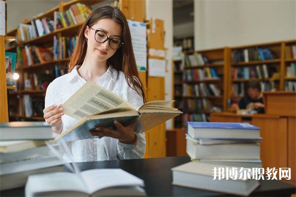 四川哪里的中職學(xué)校能讀無人機操控與維護(hù)專業(yè)