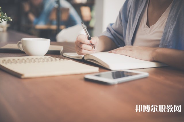 四川哪里的中職學校能讀工程施工機械應用與維修專業(yè)