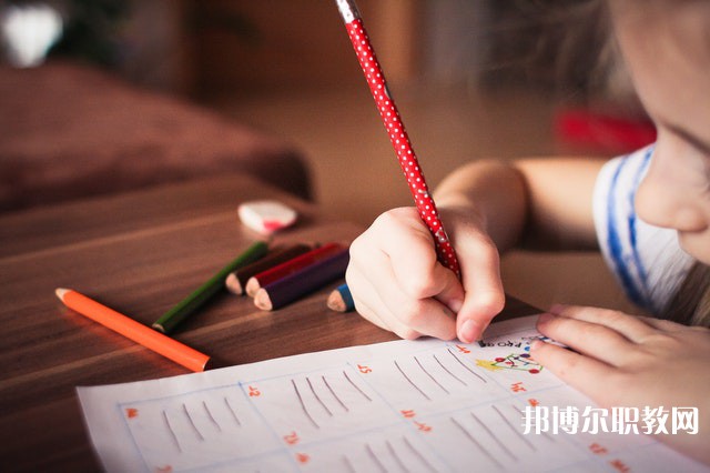 貴州哪里的職業(yè)學校能讀信息技術(shù)專業(yè)