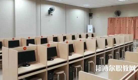 成都2025年鐵路學(xué)校報名時間